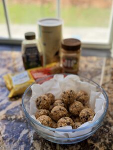 Peanut Butter Chocolate Chip Oatmeal Protein Ball Bites