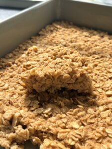 Easy Yummy Maple Cinnamon Apple Baked Oatmeal